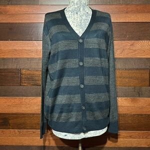 NWT Haggar V Neck Long Sleeve Gray and Blue Striped Button Down Cardigan Sweater
